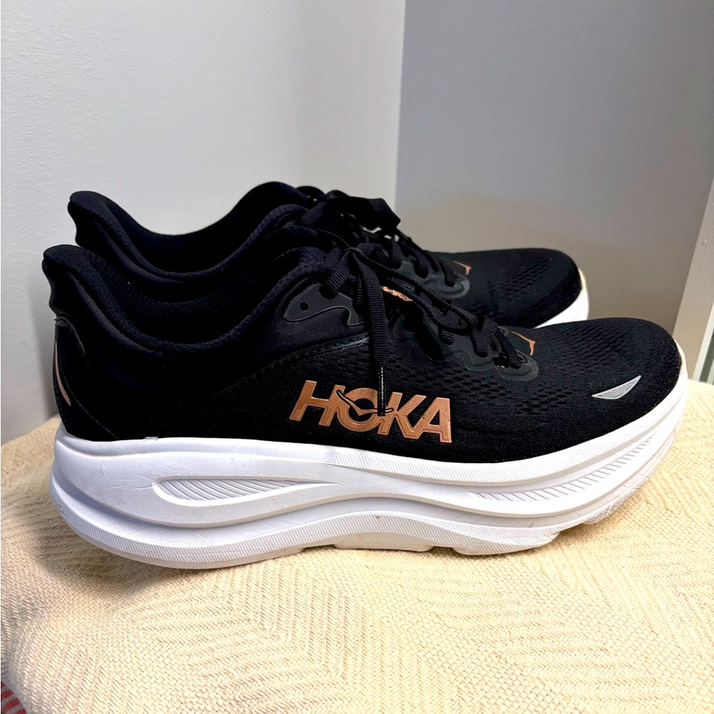 Women’s Hoka Bondi 9  Size 10.5